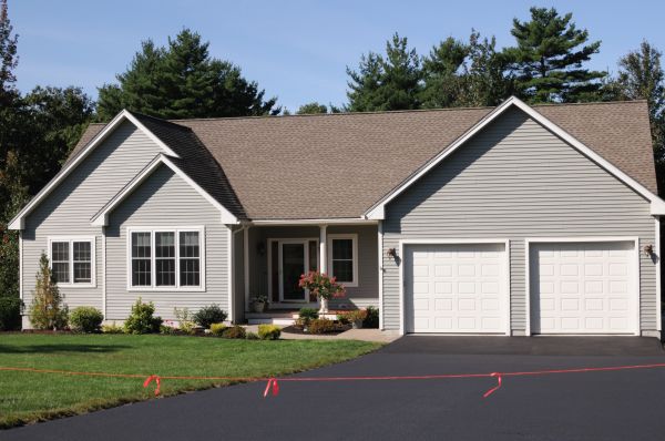 Residential Driveway Sealcoating in Lima